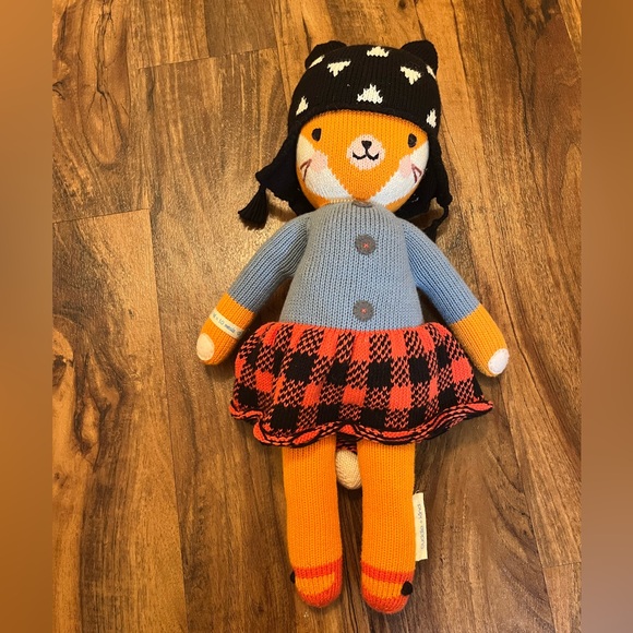 CUDDLE + KIND Sadie the fox - Picture 2 of 3